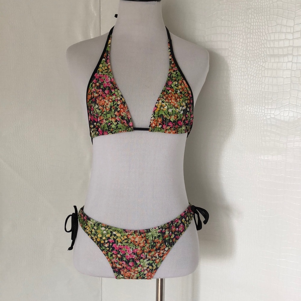 SWIM DAYS FLORAL BIKINI 💚💗🧡